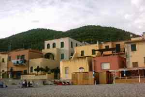 Xtrallusion photo library of independent, self-guided walking and sightseeing holidays in Italy. Pictures, images, photos and photographs taken along the way of this 1-day walking itinerary, to give you a visual impression of the day's walk.